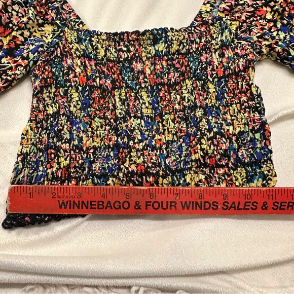 Urban Outfitters Colorful Floral Smocked Cropped‎ Blouse - Picture 6 of 9